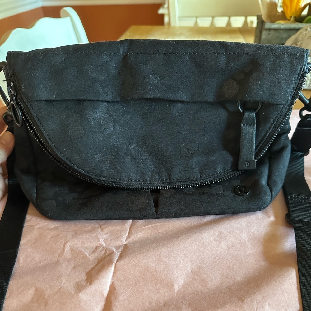 LULULEMON All Night Festival Bag
